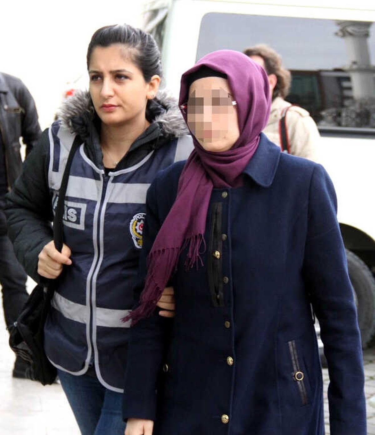 Fetö\'nün Gaybubet Evinde Yakalanan Sözde Bayan Sorumlusu Adliyede