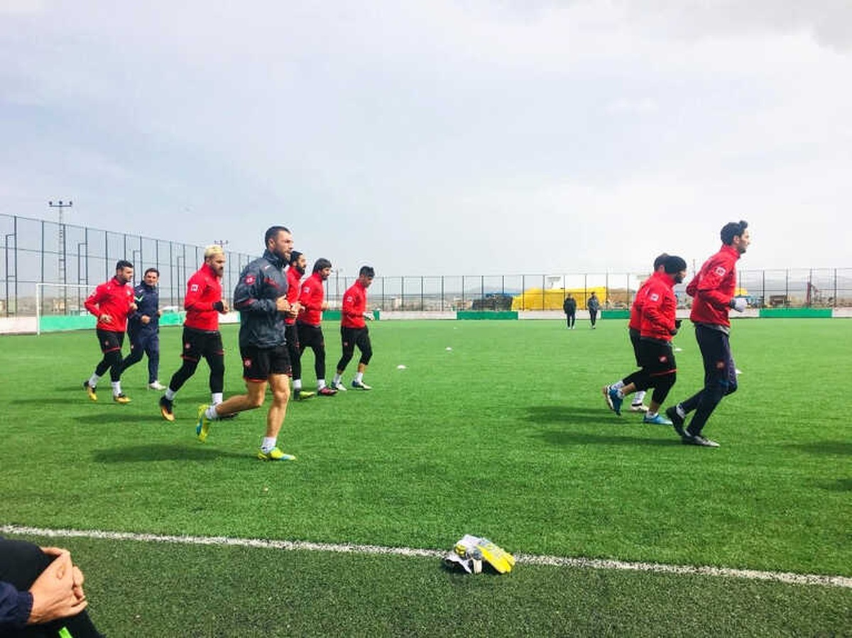 Kars 36 Spor Hopa Spor Hazırlıklarını Sürdürüyor