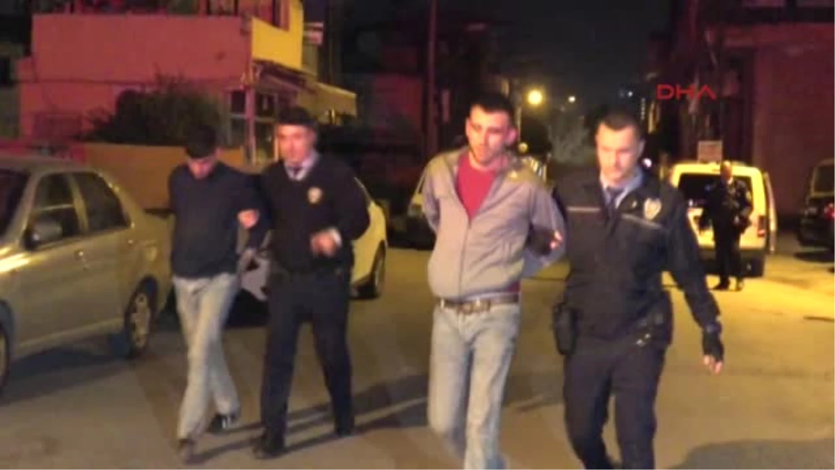 Adana - Polisten Kaçan Ehliyetsiz Sürücü Kovalamaca Sonrası Yakalandı