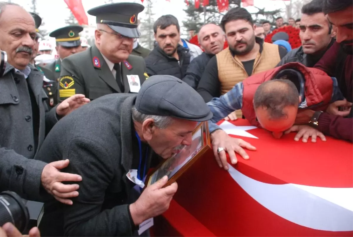 Afrin Şehidi Güllü Son Yolculuğuna Uğurlandı