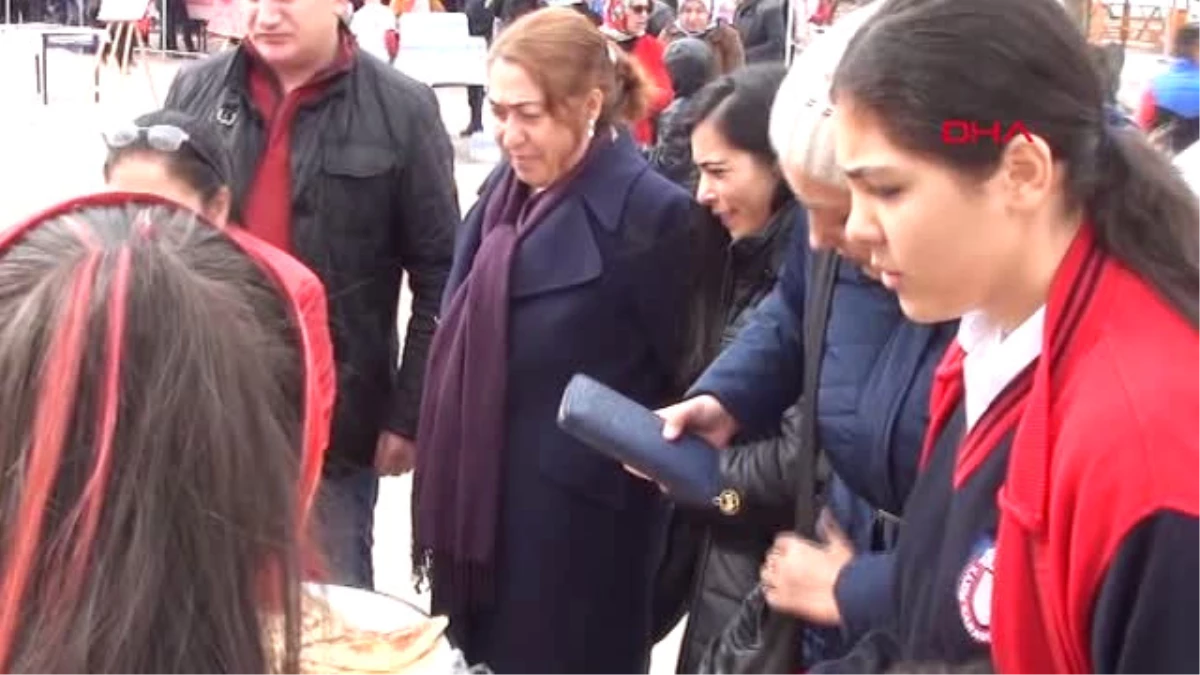 Ardahanlı Öğrenciler, Afrin\'deki Mehmetçik İçin Kermes Düzenledi