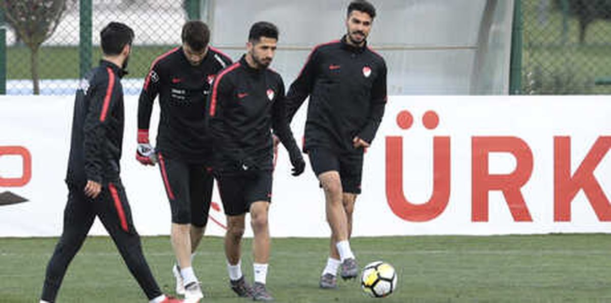 Başakşehir\'den Emre Akbaba Hamlesi