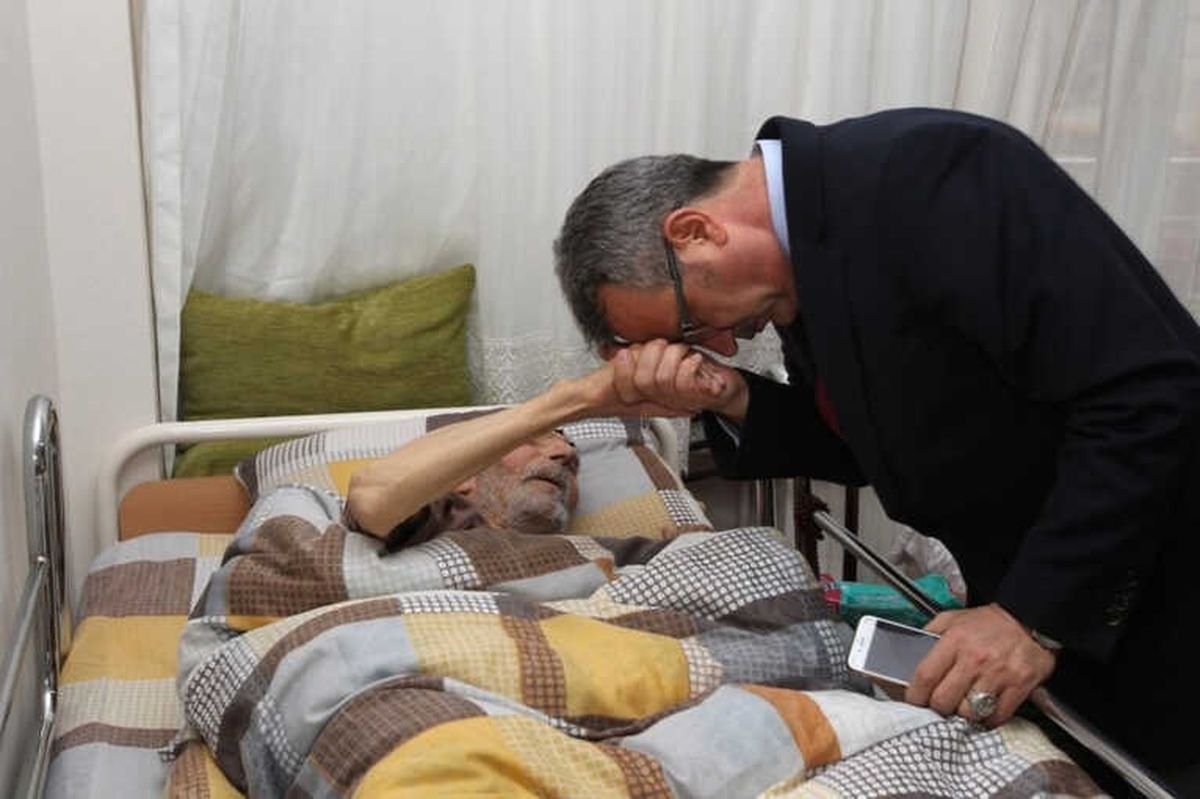 Başkan Köşker, Evde Tedavi Gören Hastaları Ziyaret Etti