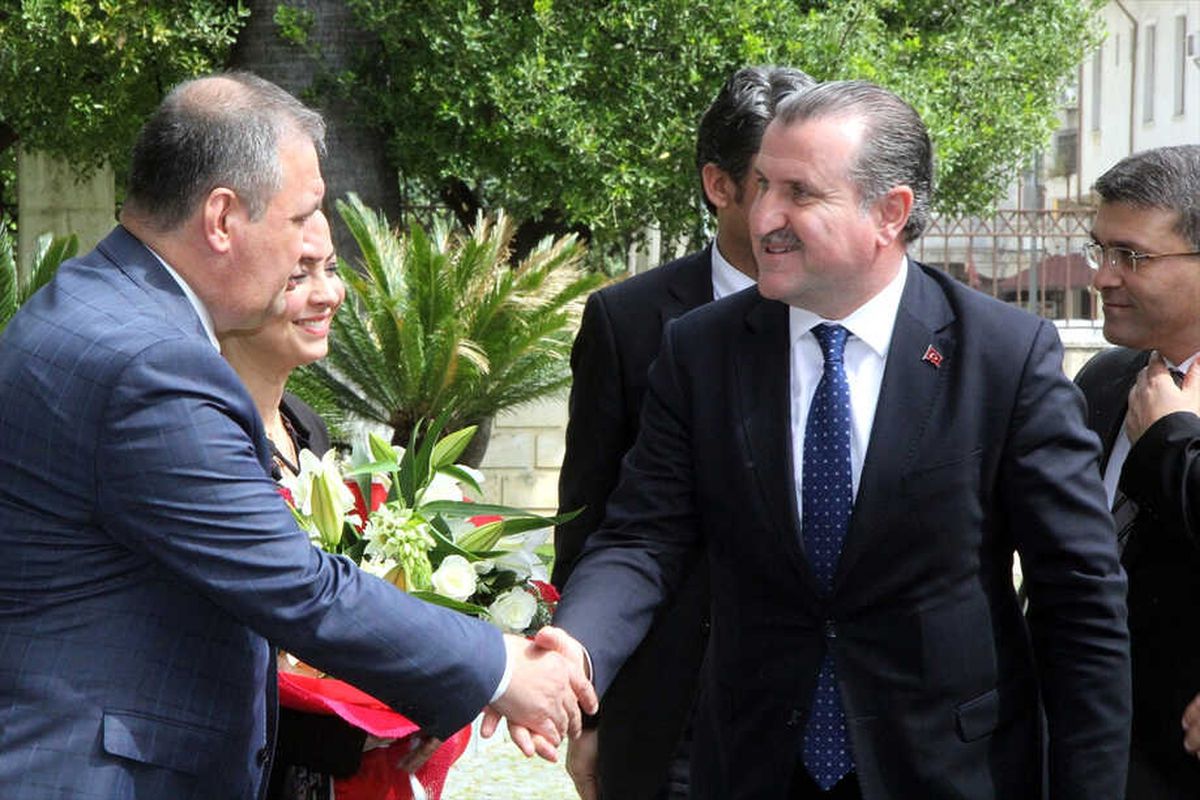Dış Güçler Karşılarında TSK\'nin Çelik İradesini Gördü"