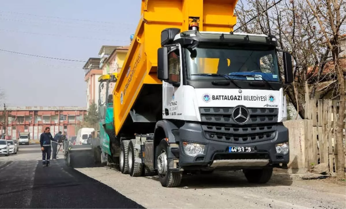 Göztepe Mahallesinde Asfalt Çalışması