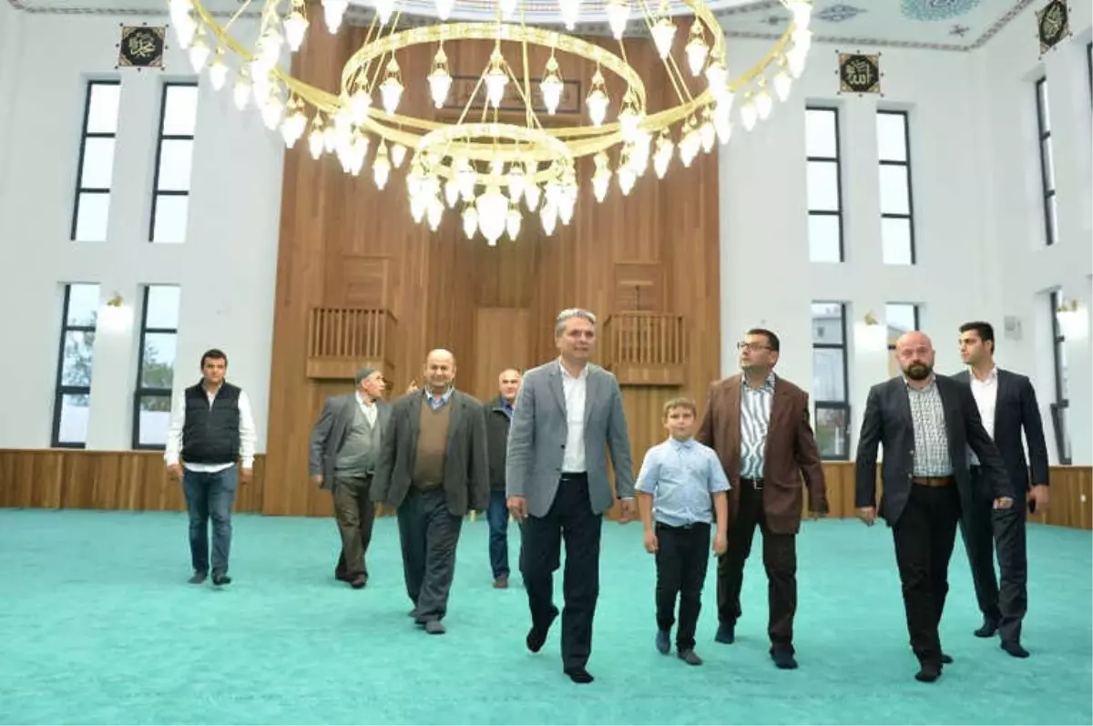 Hacı Şefik Çetin Camii İbadete Açıldı