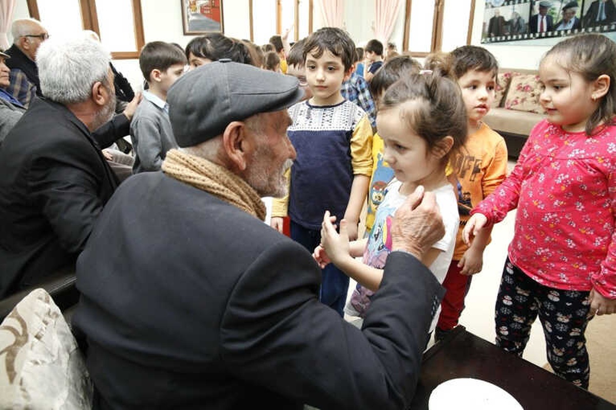 Oyunpazarı\'nın Miniklerinden Anlamlı Ziyaret