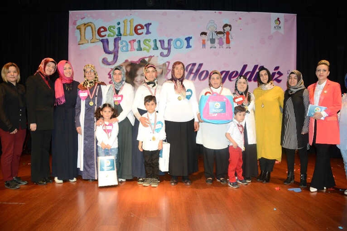 Tuzla Belediyesi Anne Çocuk Eğitim Merkezi\'nin Etkinliğinde Nesiller Yarıştı