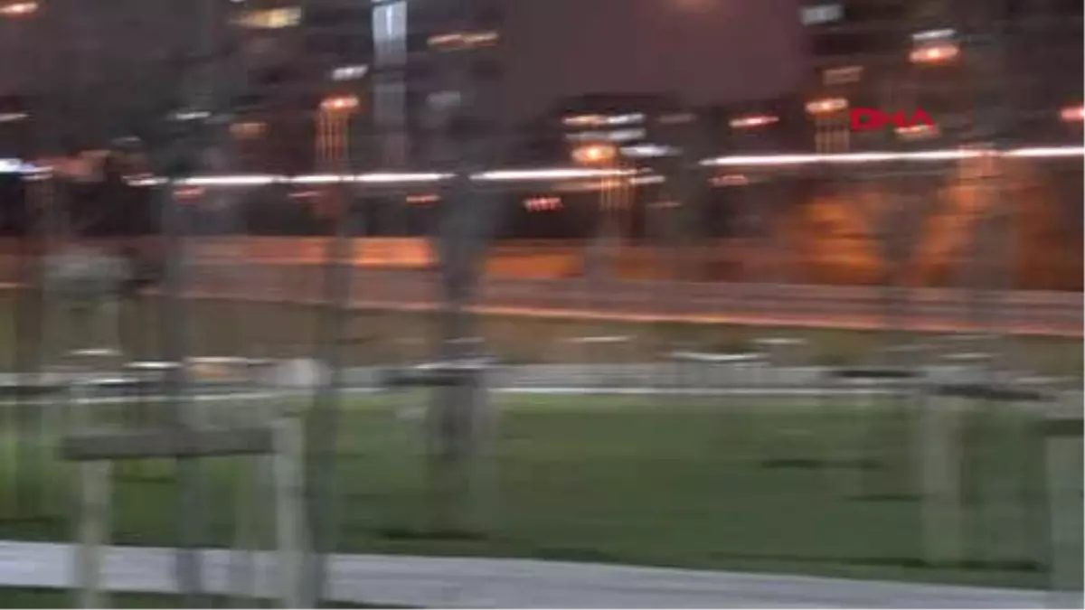 Zeytinburnu\'nda Elleri Arkadan Bağlı Ağaca Asılı Ceset Bulundu