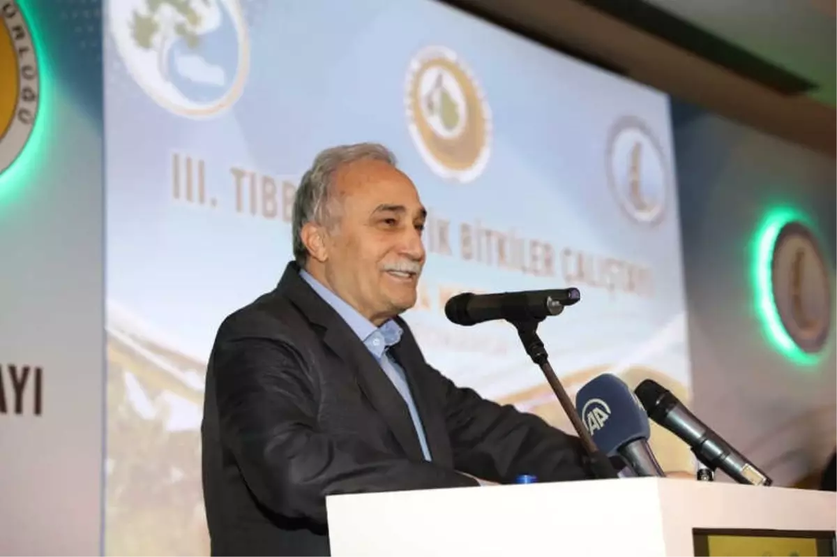 Bakan Fakıbaba 3. Tıbbi Aromatik Bitkiler Çalıştayı Kapanış Törenine Katıldı