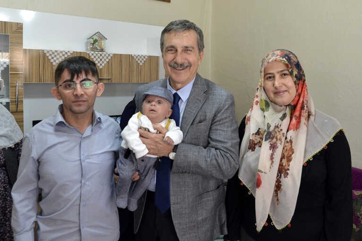 Başkan Ataç \'Hoş Geldin Bebek\' Ziyaretlerini Sürdürüyor