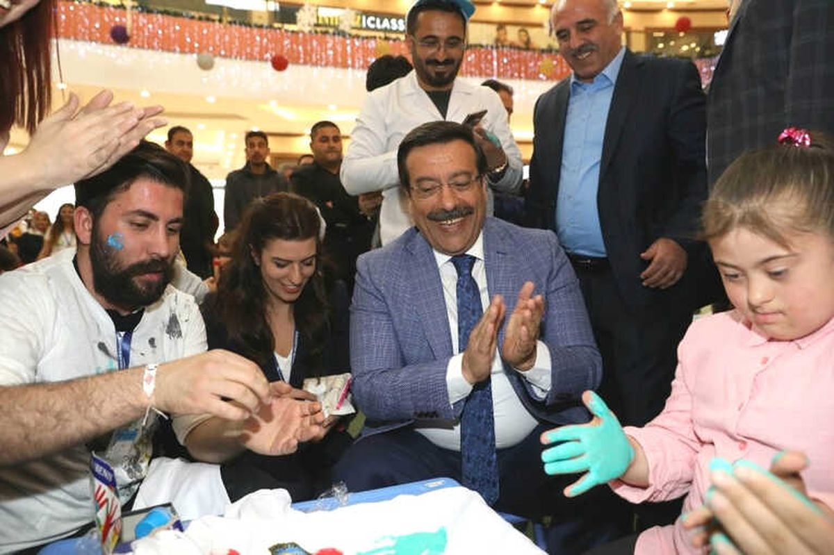 Başkan Atilla Down Sendromlu Çocuklarla Bir Araya Geldi