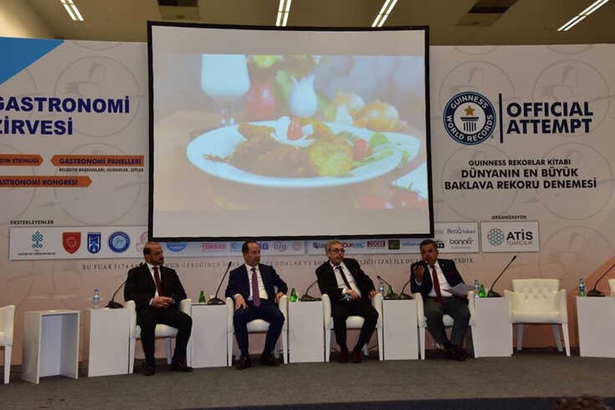 Başkan Yağcı, Gastronomi ve Turizm Konulu Panele Katıldı