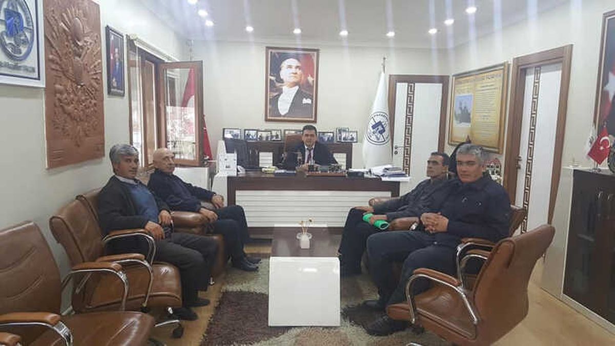 Başkan Yalçın, Mahalle Temsilcileriyle Bir Araya Geldi