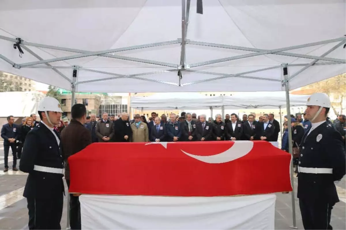 Eski Kaymakam Berberoğlu Son Yolculuğuna Uğurlandı