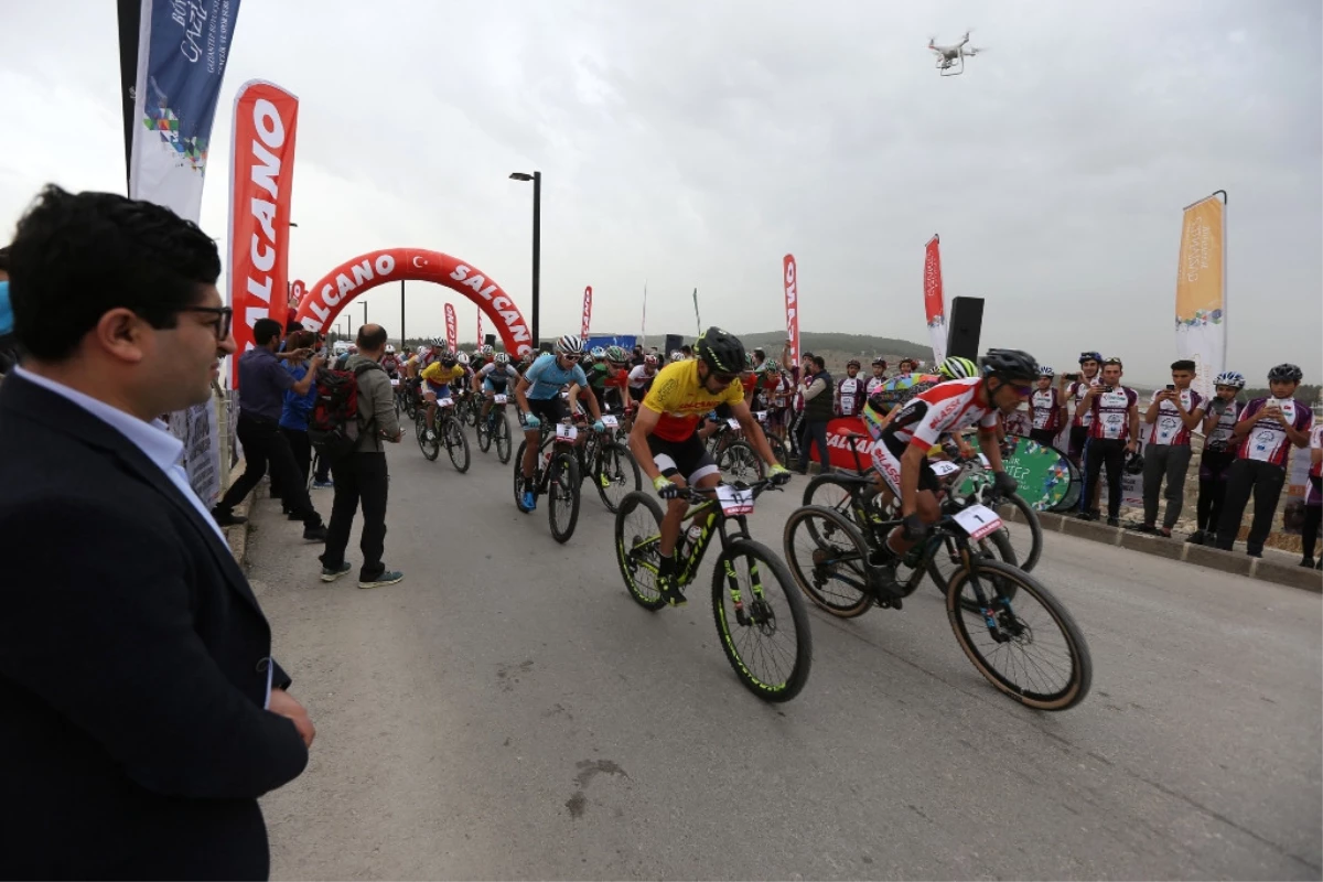 700 Bisikletçi, Gaziantep\'te \'Zamana Karşı\' Yarıştı!