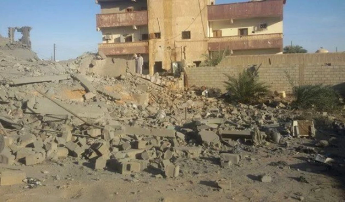 Libya\'da Aidiyeti Belli Olmayan Uçakla Saldırı: 2 Ölü