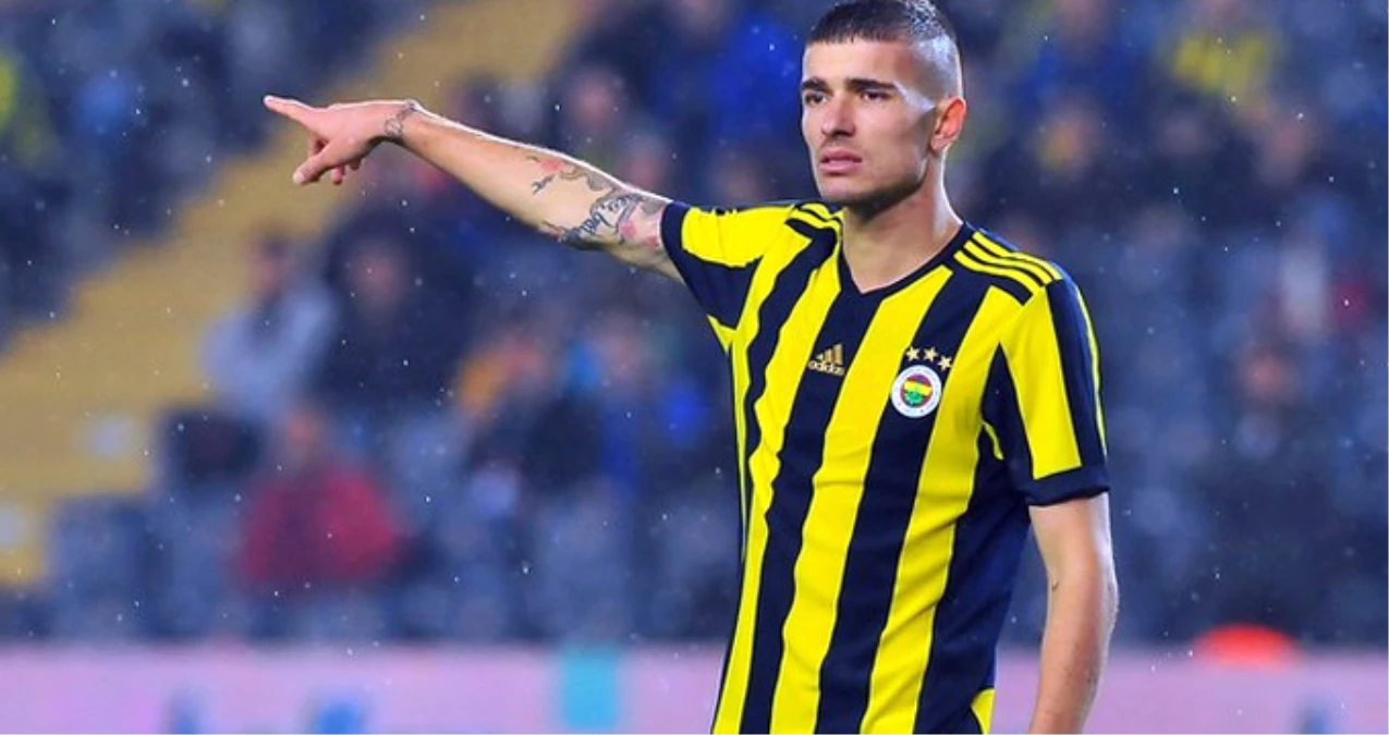 Fenerbahçeli Neustaedter Maç Çıkışı Bara Gitti, Cezayı Yedi