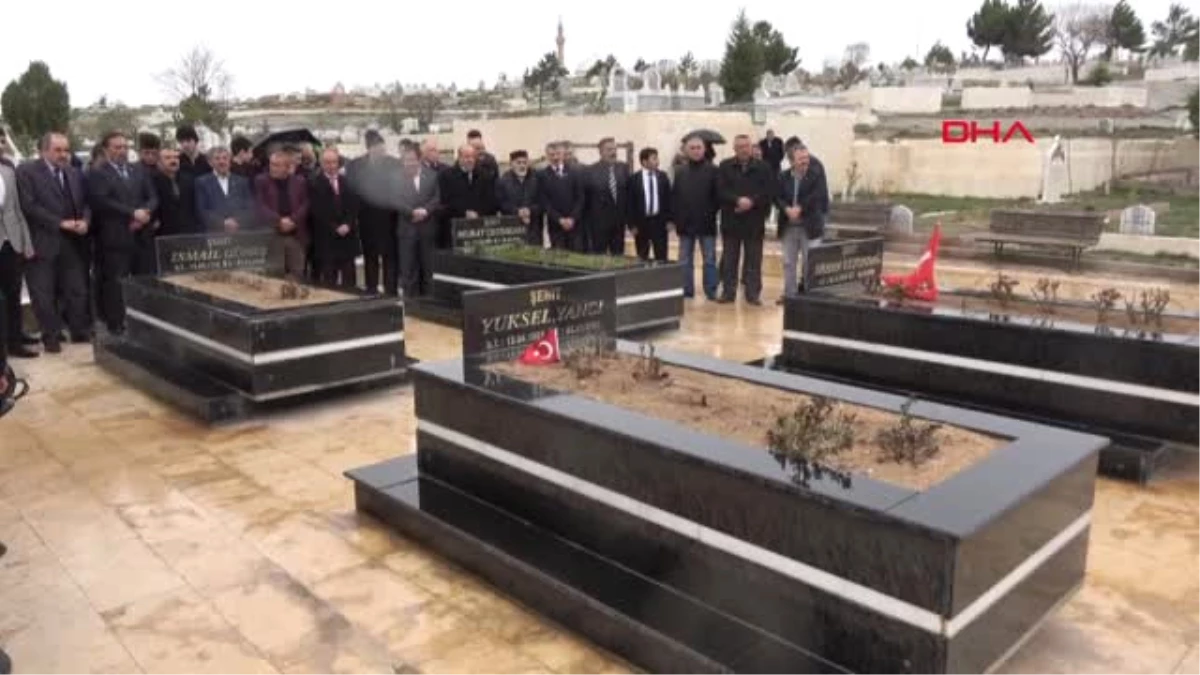 Sivas Helikopter Kazasında Ölenler, Mezarları Başında Anıldı
