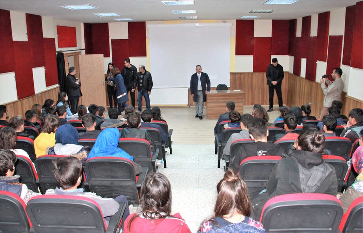 Van Büyükşehir Belediyesinden Öğrencilere Destek
