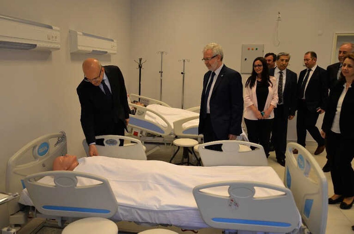 Başbakan Yardımcısı Şimşek, Sağlık Bilimleri Fakültesi\'nin Açılışını Yaptı