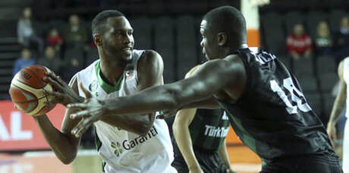 Darüşşafaka-Sakarya Büyükşehir Belediyespor: 76-61