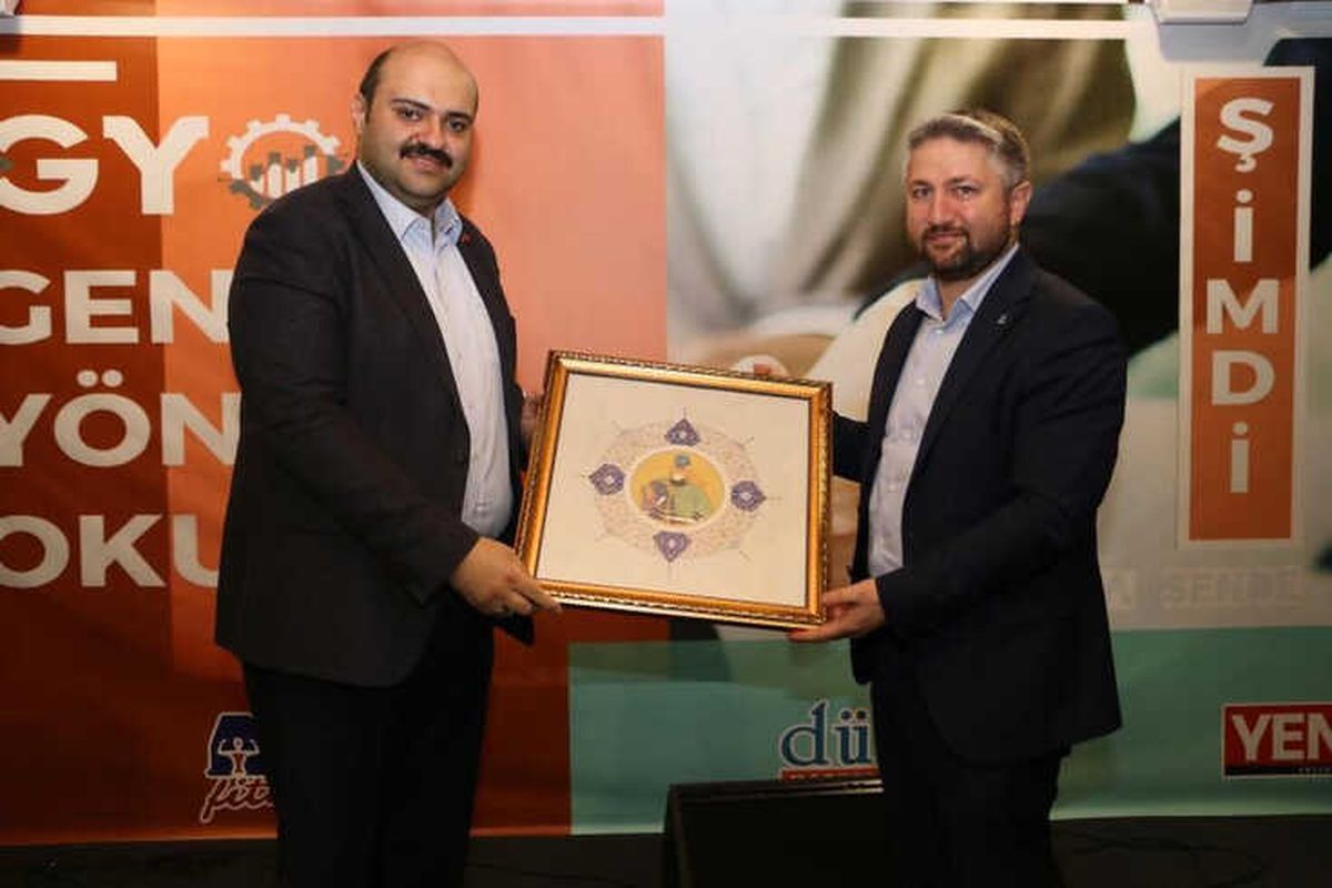 Genç Yönetici Okulu Başkan Orhan ile Start Aldı