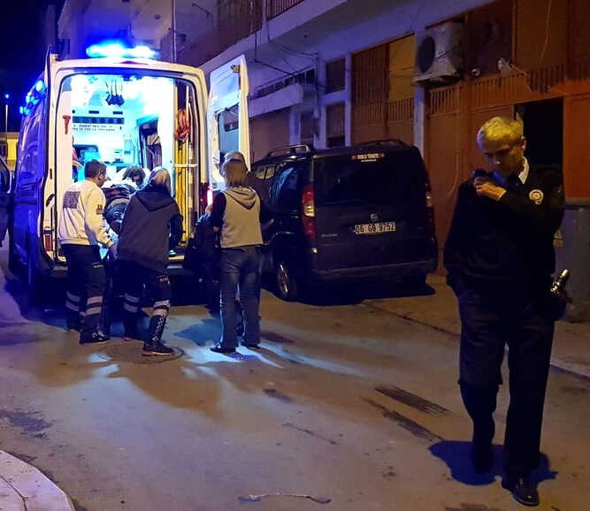 Kahvehane Ortakları Arasında Silahlı Kavga: 1 Yaralı