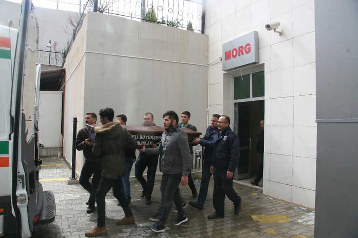 Kazada Ölen 5 Gencin Cenazesi Otopsi İçin Hastaneye Sevk Edildi
