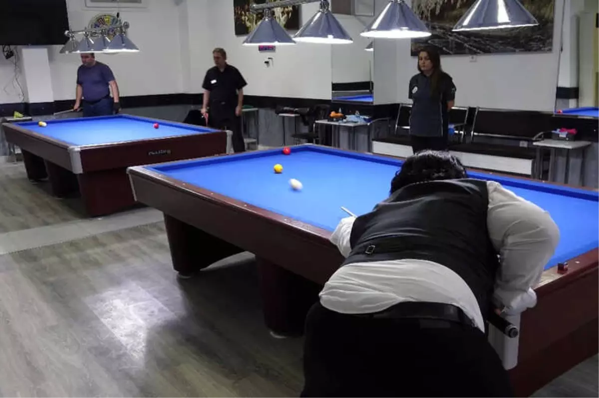 Kuşadası\'nda 3 Bant Bilardo Turnuvası Düzenleniyor