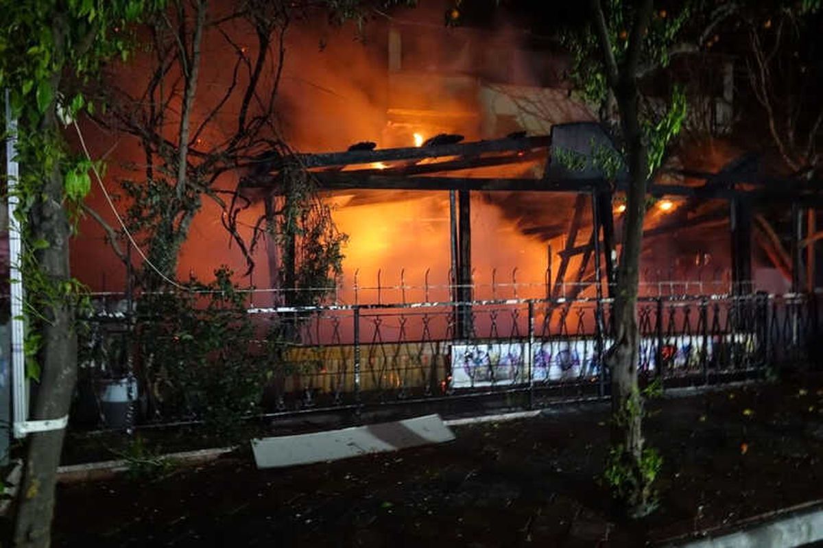 Kuşadası\'nda Yangın