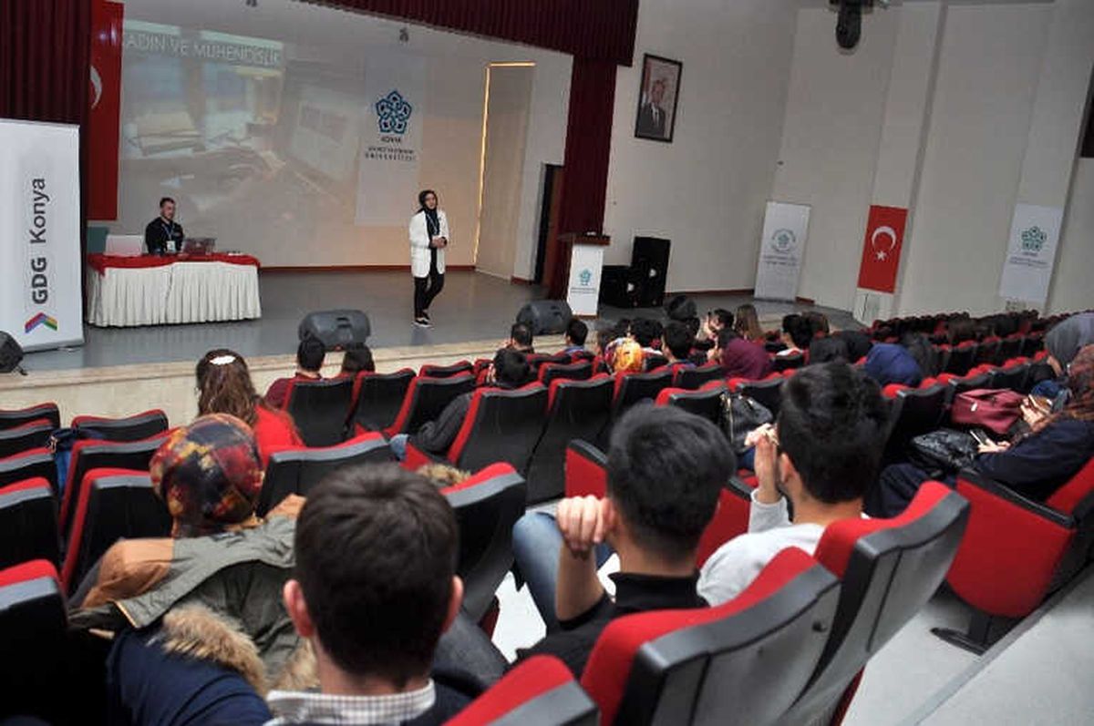 Neü\'de Women Techmakers Etkinliği