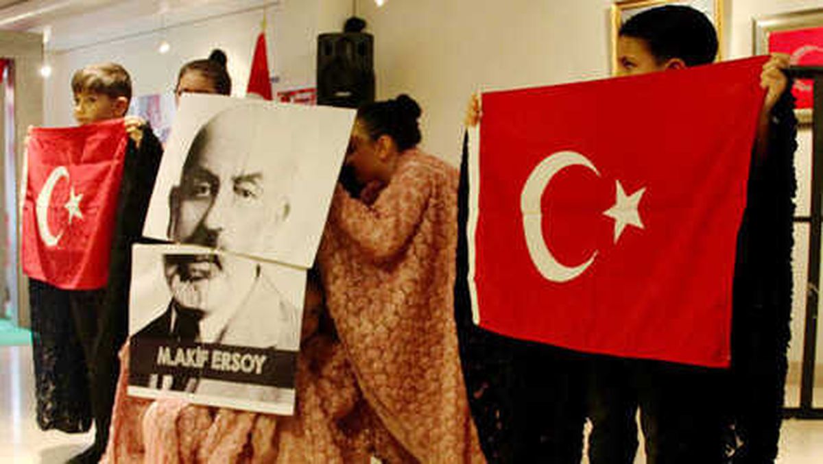 Rotterdam\'da Mehmet Akif ve Gençlik Günü