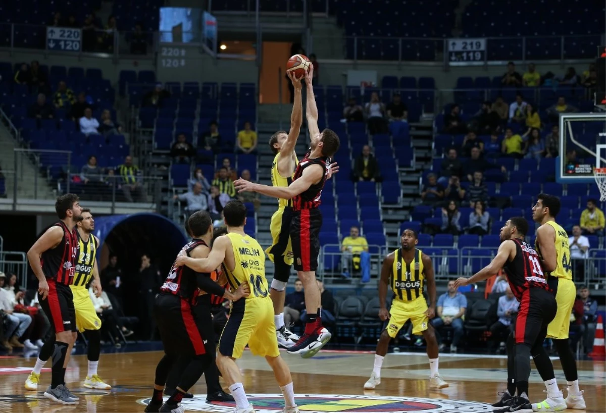 Tahincioğlu Basketbol Süper Ligi: Fenerbahçe Doğuş: 79 - Eskişehir Basket: 69