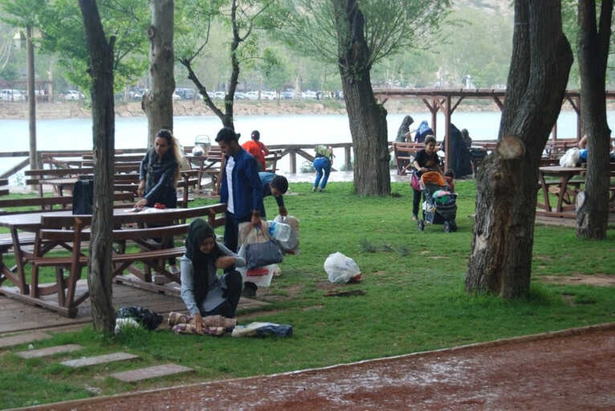 Vatandaşlar Turgut Özal Tabiat Parkı\'na Akın Etti
