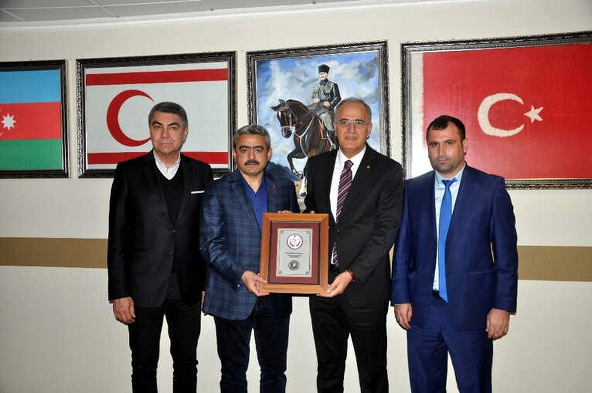 Voleybol Federasyon Başkanı Üstündağ ve Nazilli Belediye Başkanı Alıcık Birlikte Maç İzledi