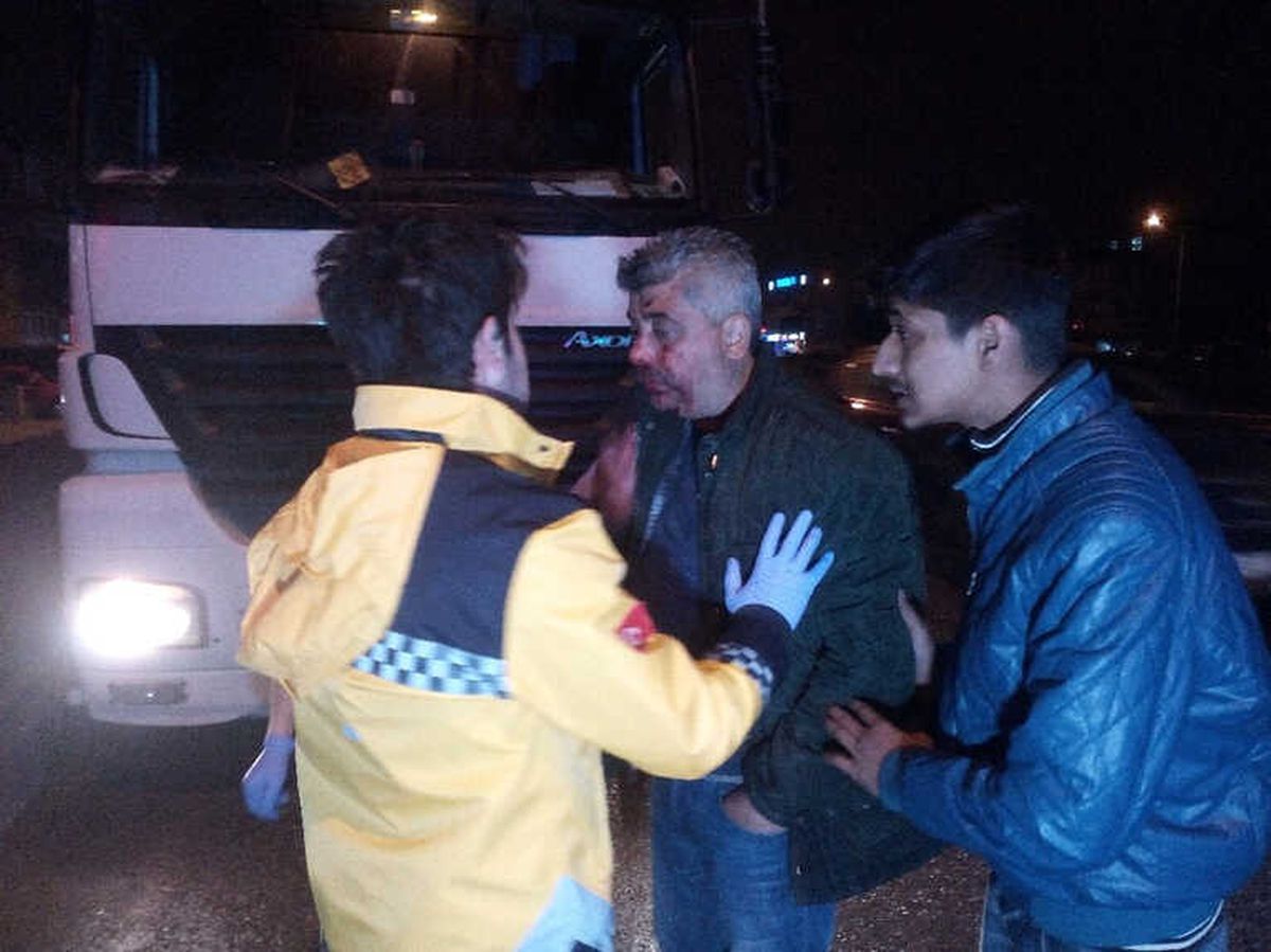Yaralı Sürücü Sigara Yakarak Tedavi Olmamak İçin Direndi