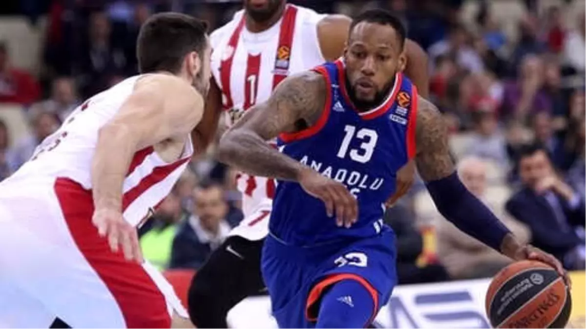 Anadolu Efes, Pire\'de Kayıp