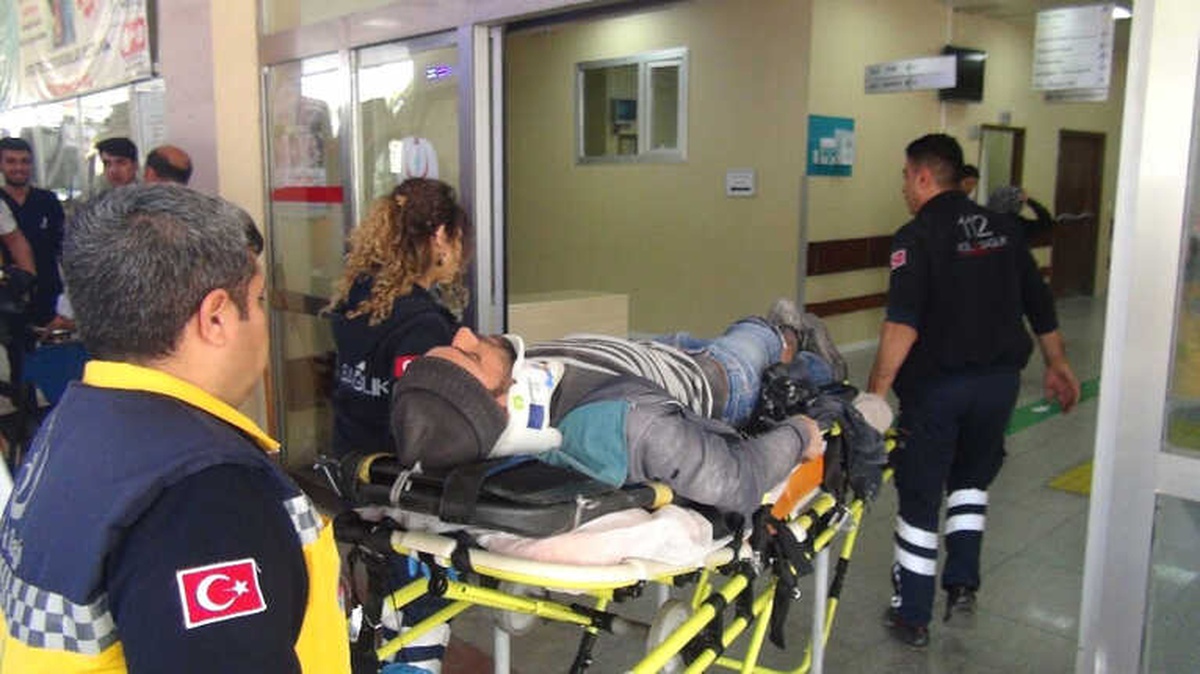 Arıza Yapan Araç Zincirleme Kazaya Neden Oldu: 3 Yaralı