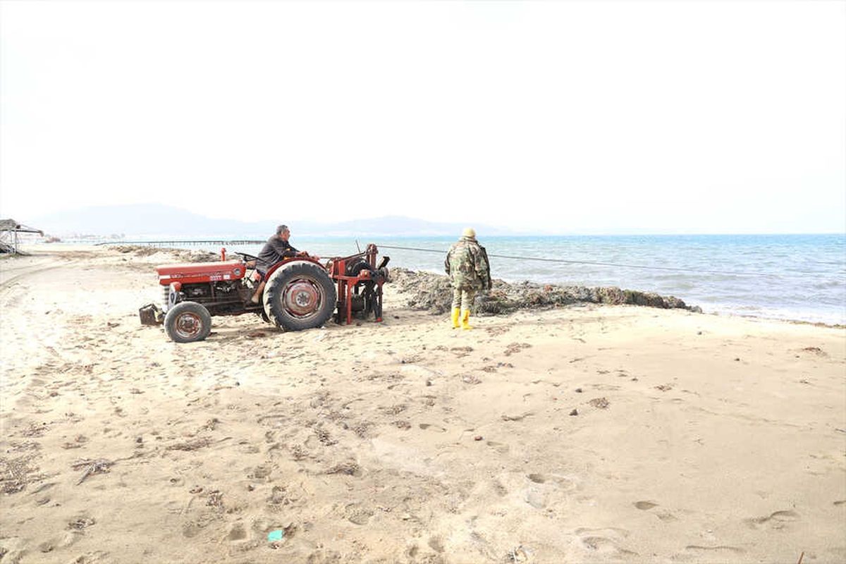 Balıkesir\'de Deniz ve Plaj Temizliği