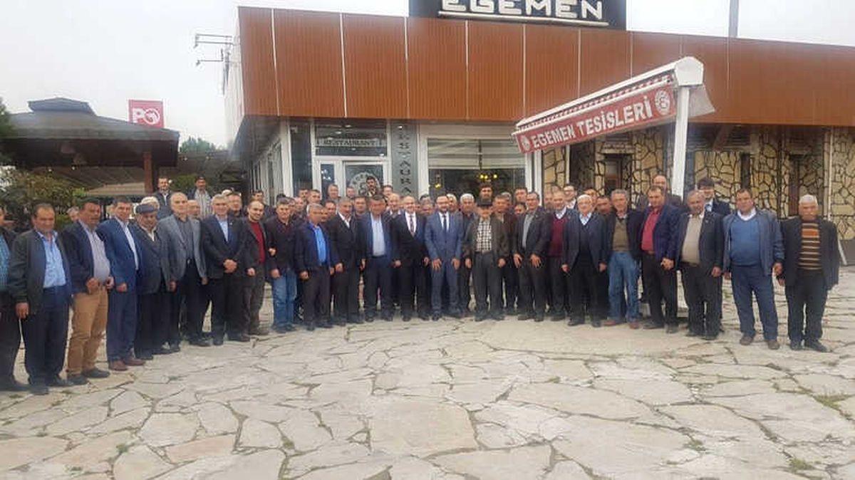 Başkan Mersinli Kula\'da Muhtarlarla Buluştu