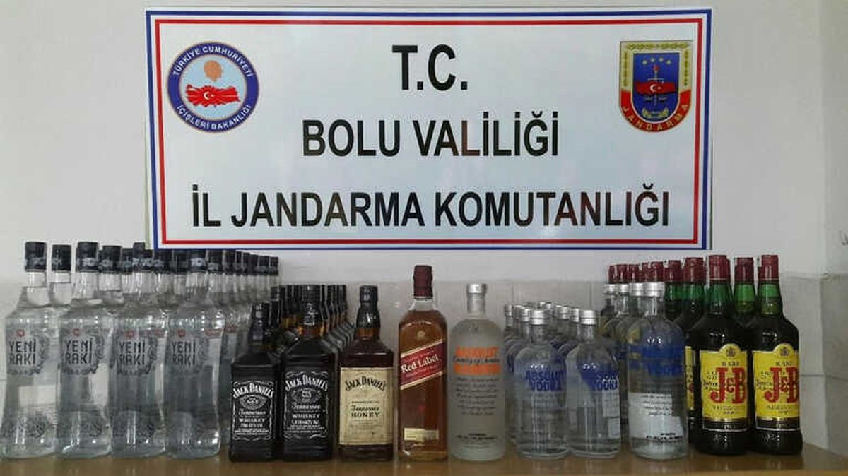 Bolu\'da, 81 Litre Kaçak İçki Yakalandı