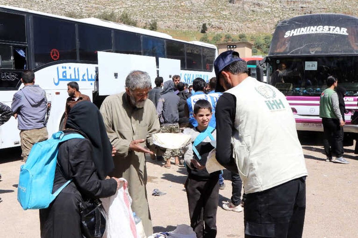 Doğu Guta\'dan 5 Bin 300 Kişi Daha Tahliye Edildi