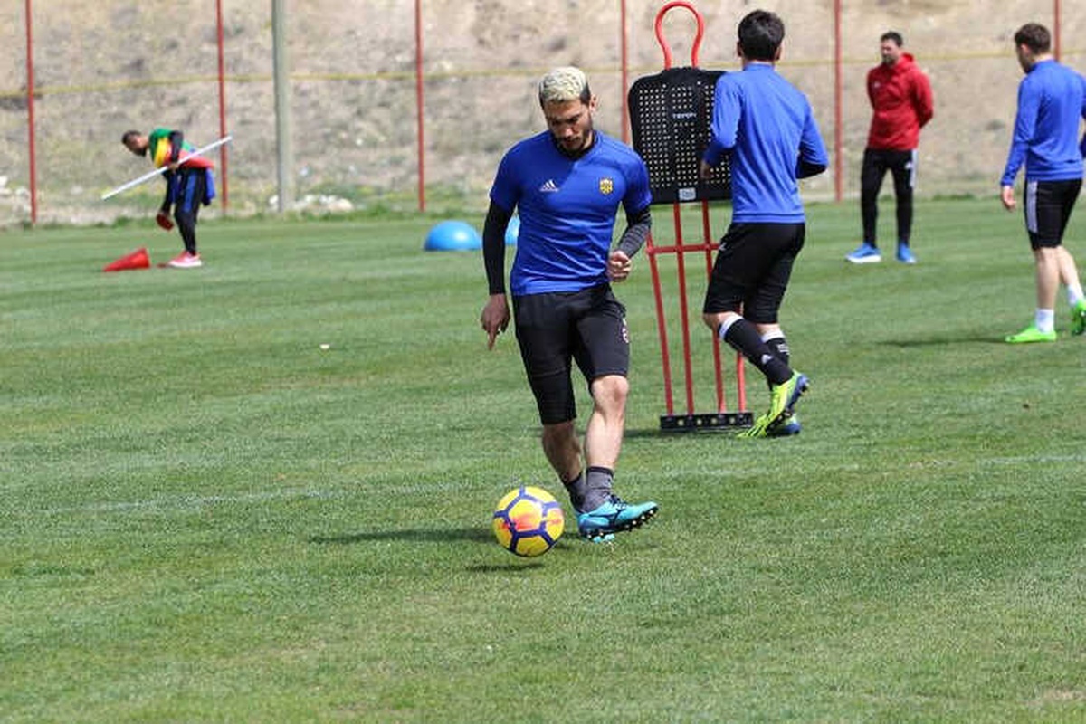 Evkur Yeni Malatyaspor\'da Gençlerbirliği Hazırlıkları Sürüyor