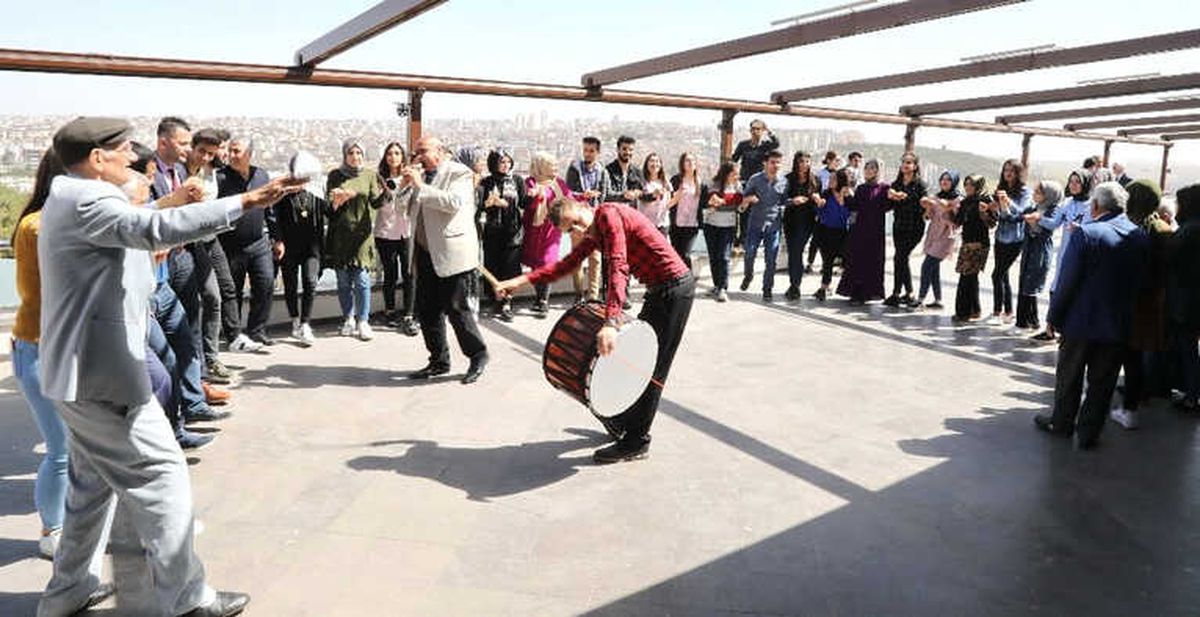 Gaün\'de Yaşlılar Doyasıya Eğlendi