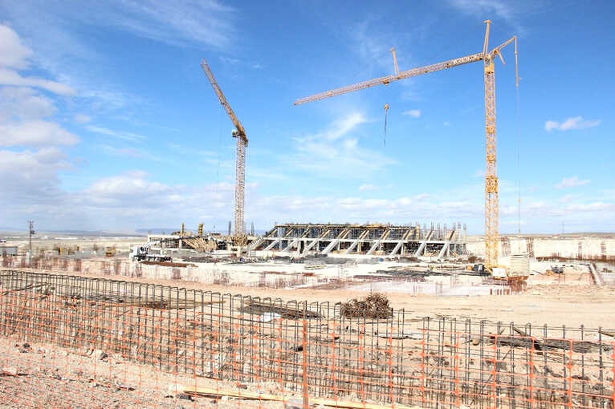 Karaman\'ın UEFA Standartlarındaki Yeni Stadyumunda Tribünler Ortaya Çıktı