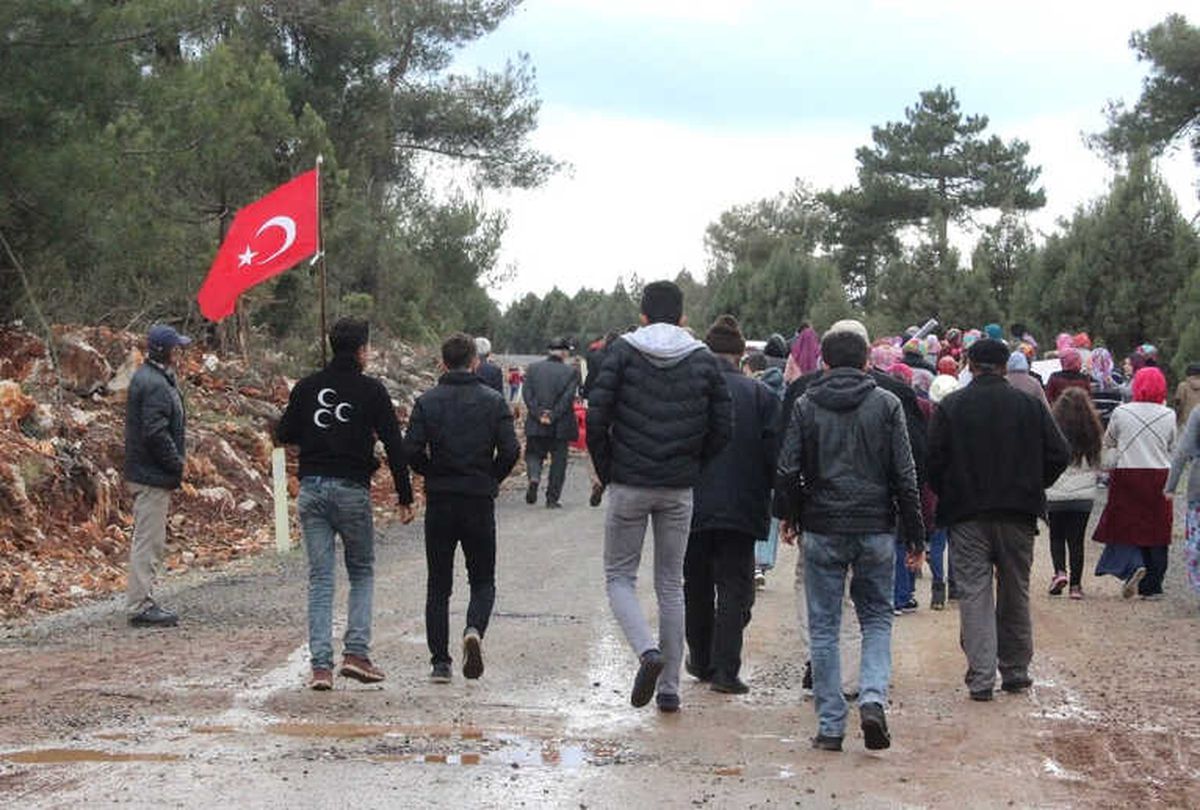 Köylü Çocuklar: "Zehir Solumak İstemiyoruz"