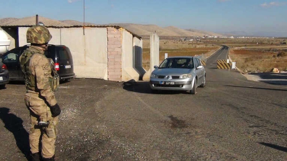 Mardin\'de Terör Operasyonu: 24 Gözaltı