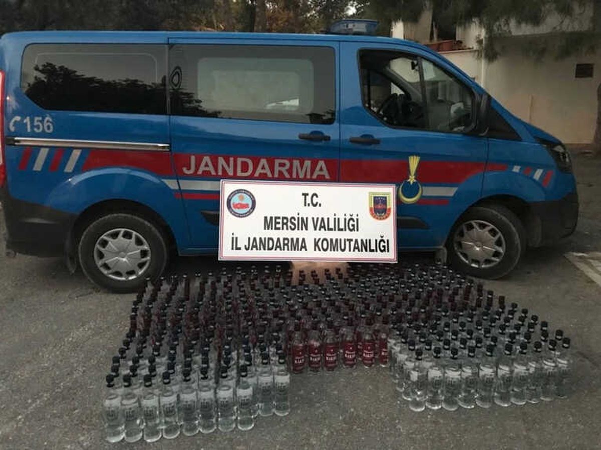 Mersin\'de 360 Şişe Sahte İçki Ele Geçirildi