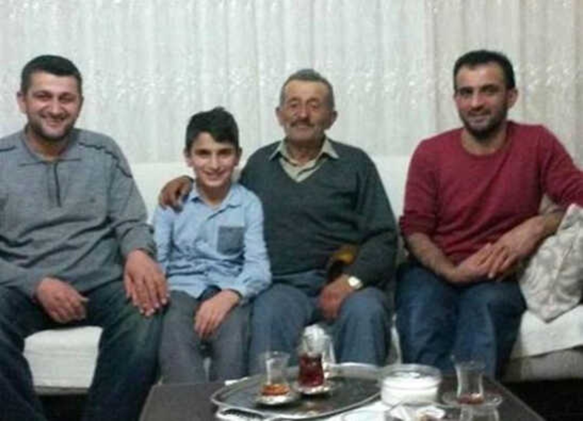 Rize\'de Kestikleri Ağacın Altında Kalan Yaşlı Adam Hayatını Kaybetti
